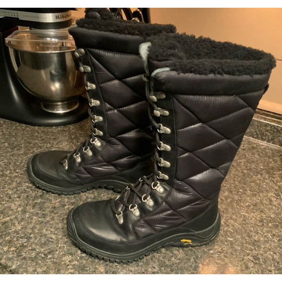 Ugg Kintla Boots - Picture 2 of 10